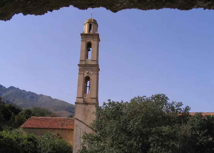 Couvent De Tuani Vila