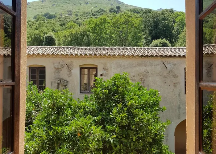 Couvent De Tuani Vila