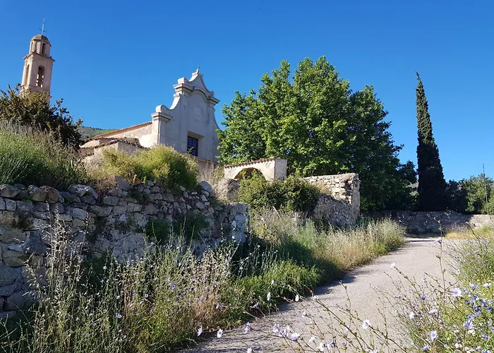 Vila Couvent De Tuani